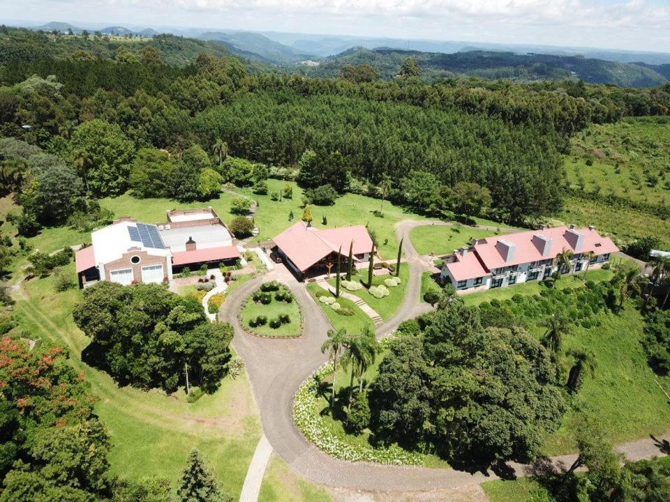 Hotel Vila Verde โนวา เปโตรโปลิส ภายนอก รูปภาพ