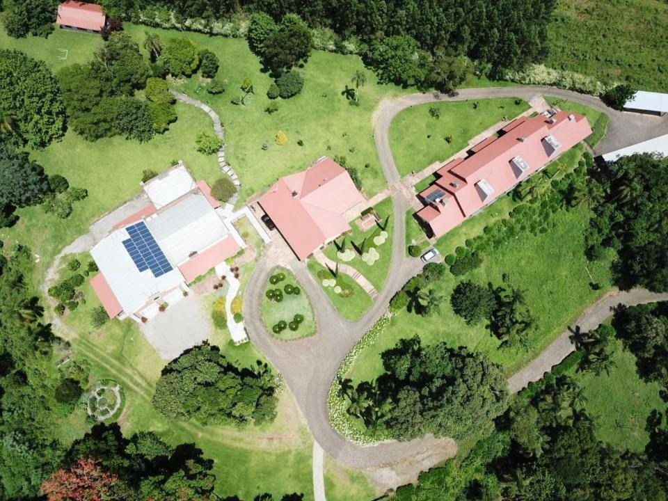 Hotel Vila Verde โนวา เปโตรโปลิส ภายนอก รูปภาพ